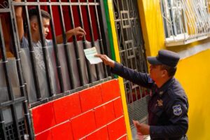 AUTORIDADES REFUERZAN INSPECCIONES DOMICILIARIAS PARA COMBATIR LA USURPACIÓN DE VIVIENDAS