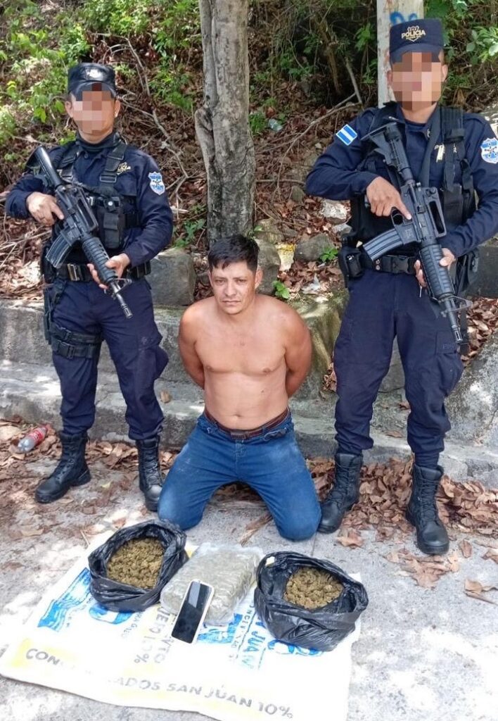 DECOMISAN DOS KILOGRAMOS DE MARIHUANA Y CAPTURAN A PRESUNTO NARCOTRAFICANTE