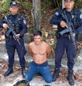 DECOMISAN DOS KILOGRAMOS DE MARIHUANA Y CAPTURAN A PRESUNTO NARCOTRAFICANTE