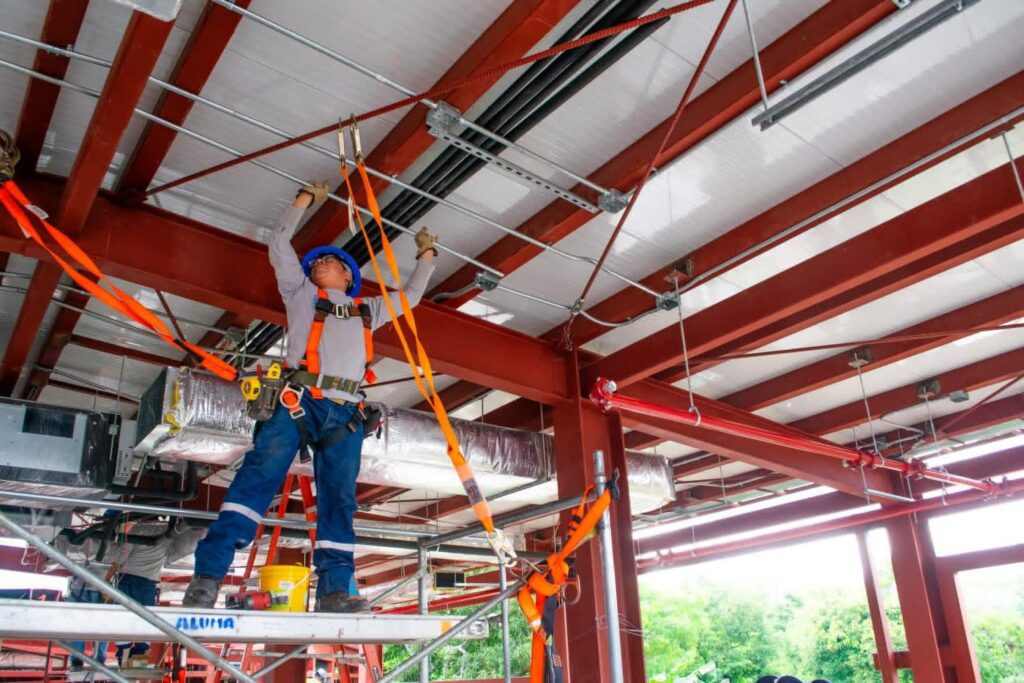 AVANZAN OBRAS DE MODERNIZACIÓN EN EL HOSPITAL ZACAMIL