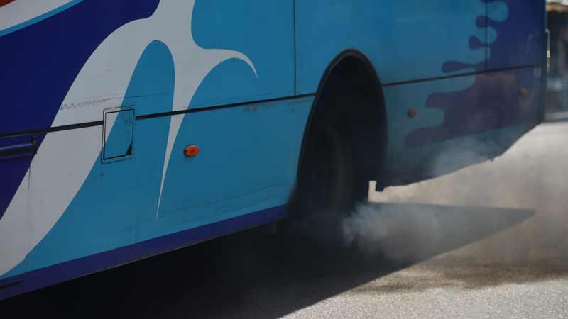 HUMO NEGRO EN VEHÍCULOS PODRÍA GENERAR MULTAS DE HASTA $150 EN EL SALVADOR