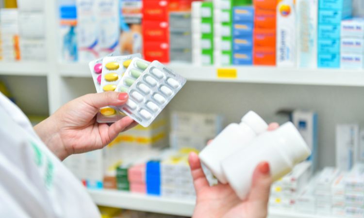 FACILITAN EL INGRESO DE DONATIVO DE MEDICAMENTOS PARA ATENDER A LOS SALVADOREÑOS