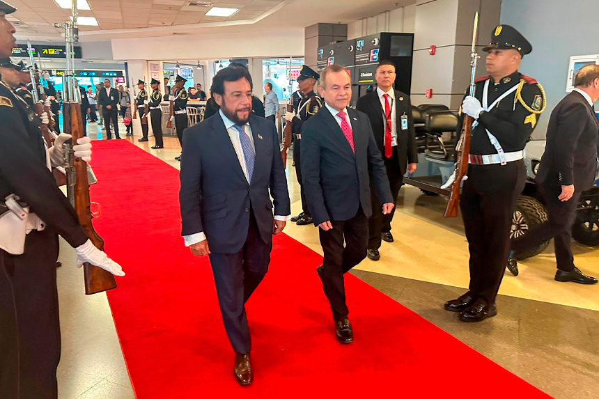 EL SALVADOR PARTICIPA EN CUMBRE POR EL BICENTENARIO DEL CONGRESO ANFICTIÓNICO DE PANAMÁ