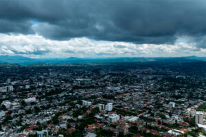ADVIERTEN RIESGO DE INUNDACIONES Y DESLIZAMIENTOS POR SUELOS SATURADOS