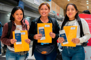 SALVADOREÑOS PARTIRÁN A CANADÁ EN UNO DE LOS MAYORES CONTINGENTES LABORALES
