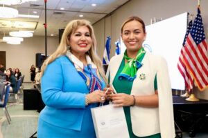SALVADOREÑA DESTACA COMO LÍDER EMPRESARIAL Y REFERENTE DE LA DIÁSPORA