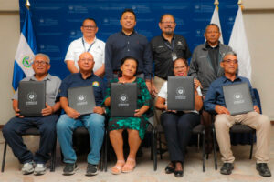 GOBIERNO ENTREGA CRÉDITOS A VETERANOS Y EXCOMBATIENTES PARA IMPULSAR EMPRENDIMIENTOS