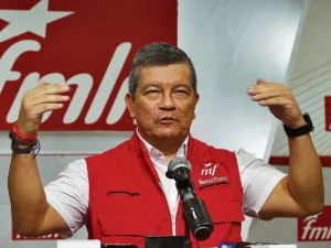 “EL ESTADIO NACIONAL ES PRODUCTO DE LAS RELACIONES CON CHINA QUE IMPULSÓ EL FMLN”: «CHINO» FLORES