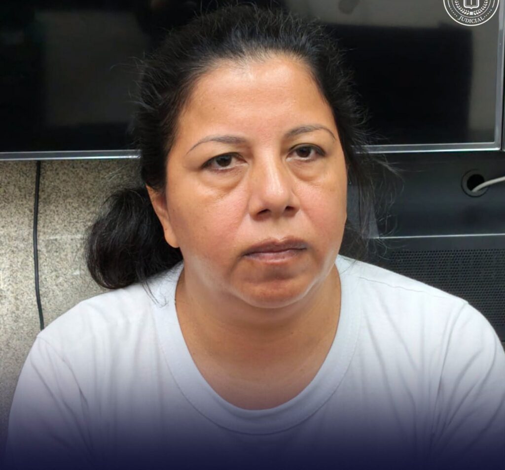 MUJER ES CONDENADA POR ESTAFAR A VÍCTIMAS HACIÉNDOSE PASAR POR ABOGADA EN SANTA ANA