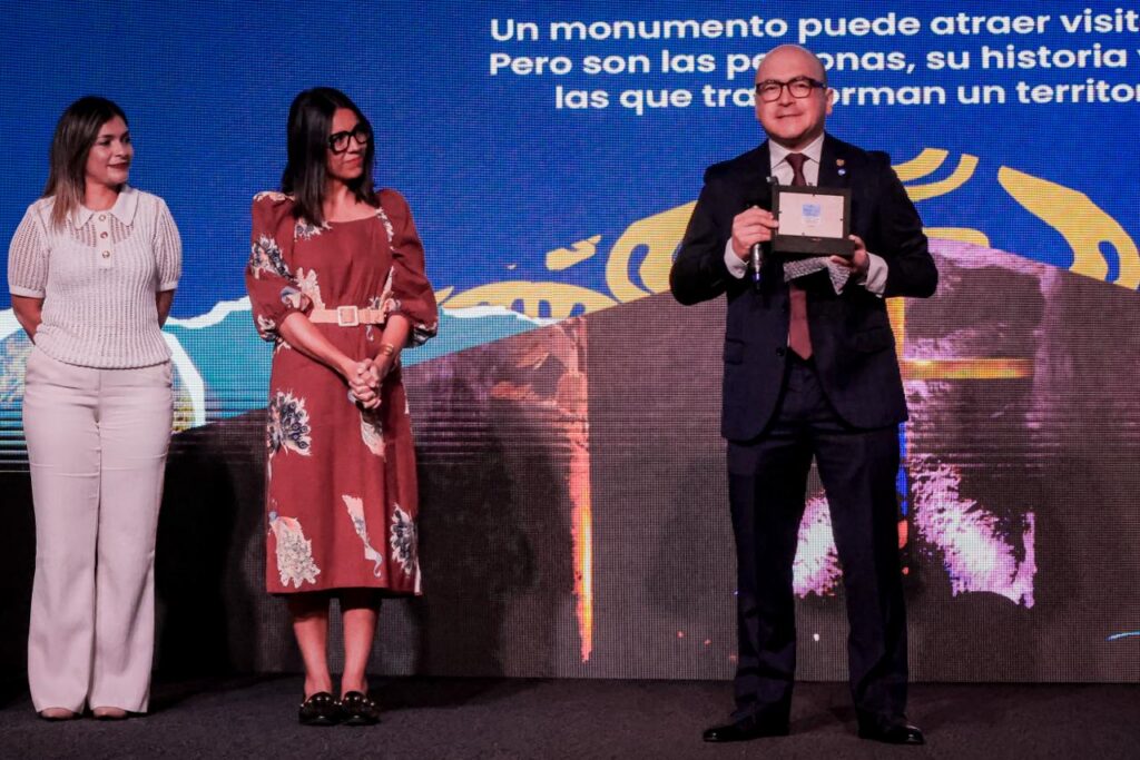 CONCLUYE EL PRIMER CONGRESO INTERNACIONAL DE TURISMO RELIGIOSO EN EL SALVADOR