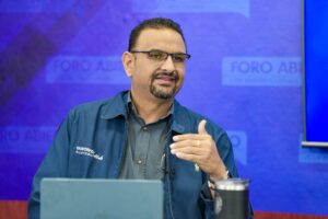 ALCALDE GUSTAVO ACEVEDO BUSCA AMPLIAR EL SISTEMA DE VIDEOVIGILANCIA EN SANTA ANA CENTRO