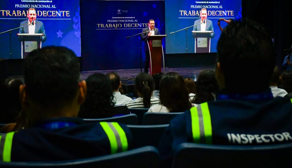 EMPRESAS E INSTITUCIONES PODRÁN POSTULARSE AL PREMIO NACIONAL AL TRABAJO DECENTE