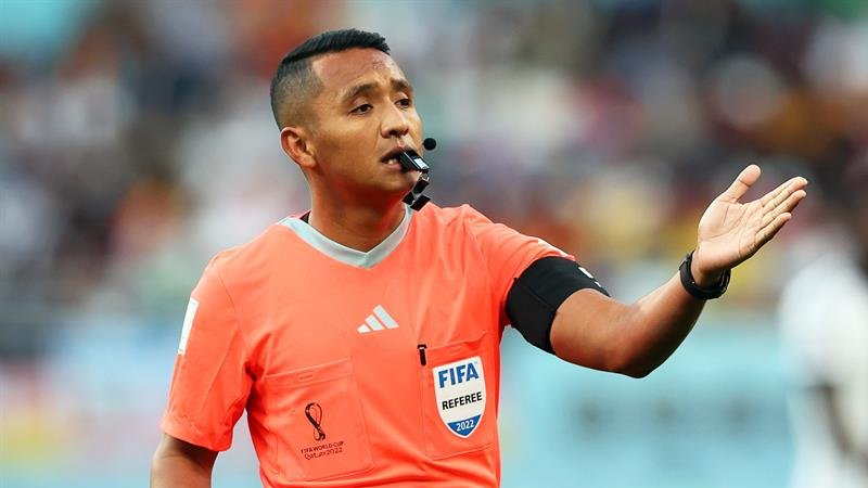 FIFA DESIGNA A IVÁN BARTON PARA EL PARTIDO ENTRE COLOMBIA Y SUIZA