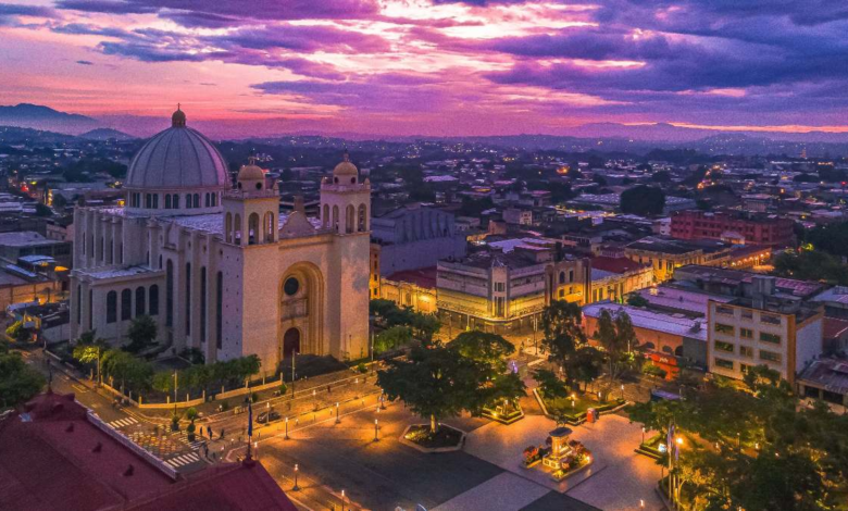 CADENAS HOTELERAS INTERNACIONALES EVALÚAN EDIFICIOS EMBLEMÁTICOS DEL CENTRO HISTÓRICO DE SAN SALVADOR