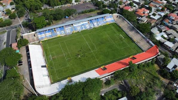 FESFUT ADVIERTE QUE ESTADIOS QUE NO CUMPLAN LOS REQUISITOS NO PODRÁN RECIBIR PARTIDOS OFICIALES