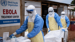 ÉBOLA AVANZA A RITMO RÉCORD EN RD CONGO Y ENCIENDE LAS ALARMAS DE LA OMS
