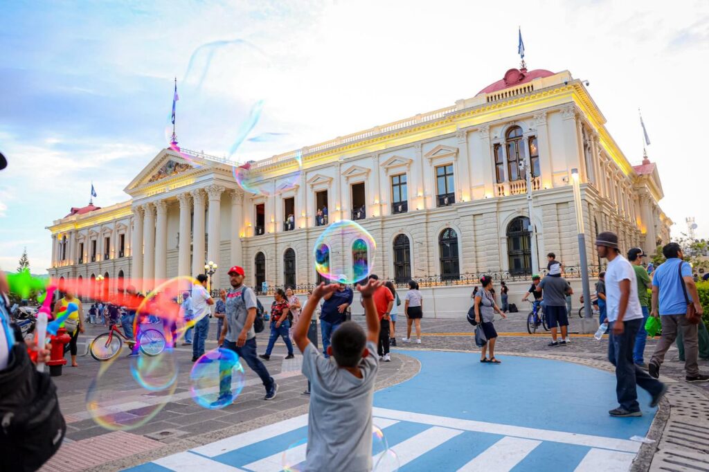 MÁS DE 95,000 VISITANTES INTERNACIONALES EN VACACIONES AGOSTINAS