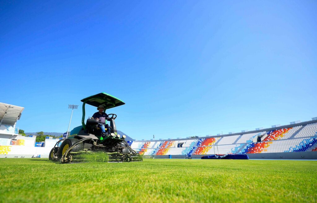 INDES REPORTA 90% DE RECUPERACIÓN EN LA CANCHA DEL ESTADIO “MÁGICO” GONZÁLEZ