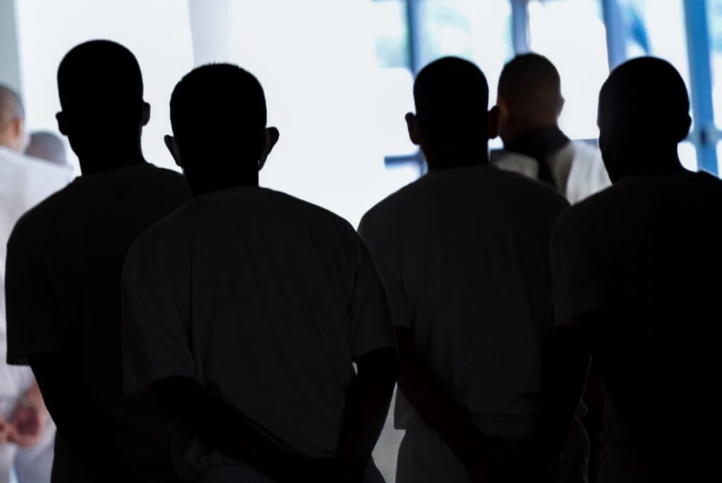 CONDENAN A CUATRO MENORES VINCULADOS AL BARRIO 18 POR AGRUPACIONES ILÍCITAS