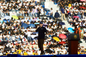 ALEJANDRO GUTMAN DESTACA EL ESFUERZO DE MILES DE ESTUDIANTES EN EL PROCESO FORMATIVO