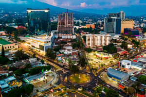 EL SALVADOR ALCANZARÍA SU MAYOR CRECIMIENTO ECONÓMICO EN 30 AÑOS, SEGÚN ECONOMISTA