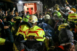 MÁS DE 200 PERSONAS HAN MUERTO TRAS EL DEVASTADOR TERREMOTO EN COLOMBIA
