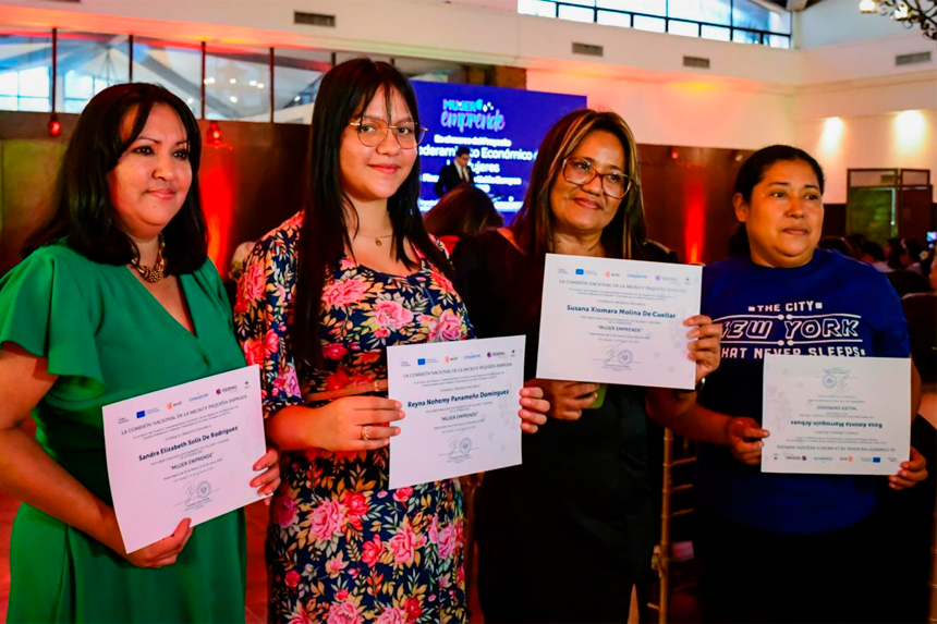 CONAMYPE IMPULSA EL CRECIMIENTO DE 281 EMPRENDEDORAS CON EL PROGRAMA MUJER EMPRENDE