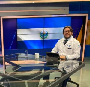 DR. RAFAEL AGUIRRE ASEGURA QUE EL FMLN TIENE UNA “OPCIÓN REAL” DE LLEGAR AL PODER EN 2027
