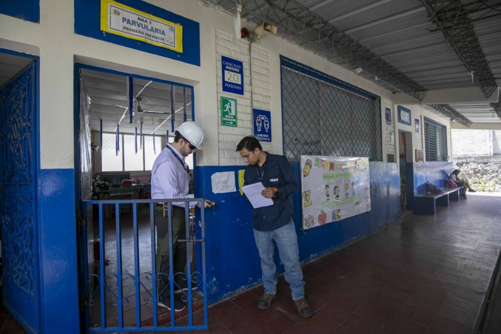ESTUDIANTES SERÁN BENEFICIADOS CON NUEVAS INSTALACIONES EN CENTRO ESCOLAR DE SANTO TOMÁS
