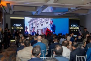 EL SALVADOR EXPONE EN REPÚBLICA DOMINICANA SU PROCESO DE TRANSFORMACIÓN EN SEGURIDAD