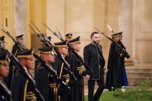 EL SUEÑO DE FRANCISCO MORAZÁN AHORA TIENE DIRECCIÓN FIJA: EL CORAZÓN DE EL SALVADOR