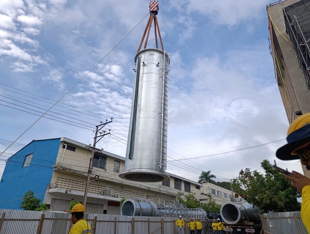 CONTINÚA EL AVANCE DEL AEROCABLE: EN MARCHA LA DÉCIMA TORRE EN MEJICANOS
