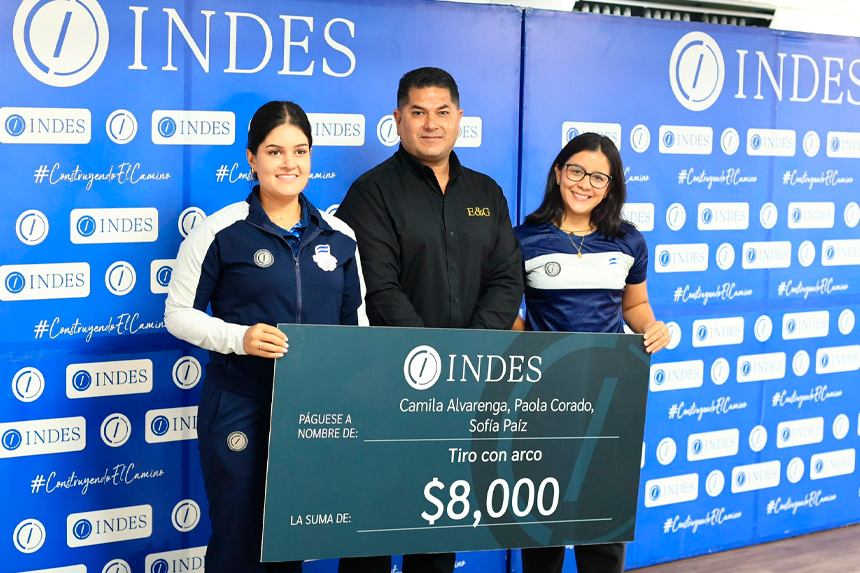 GOBIERNO RECONOCE A ATLETAS SALVADOREÑOS TRAS SU PARTICIPACIÓN EN SANTO DOMINGO 2026