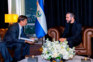 GRUPO ESTRELLA LLEGA A EL SALVADOR CON LA ADQUISICIÓN DE CEMENTOS FORTALEZA