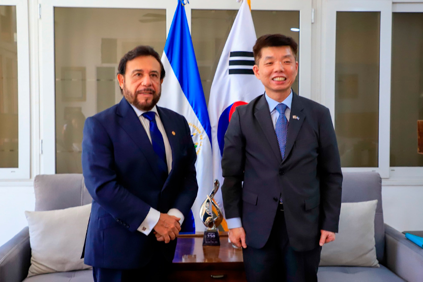 COREA AMPLÍA OPORTUNIDADES DE BECAS PARA SALVADOREÑOS