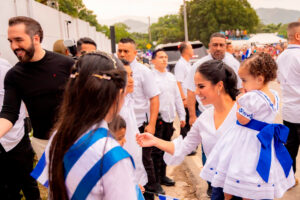 GABRIELA DE BUKELE: “CELEBRAMOS EL FUTURO QUE ESTAMOS CONSTRUYENDO PARA NUESTROS NIÑOS”
