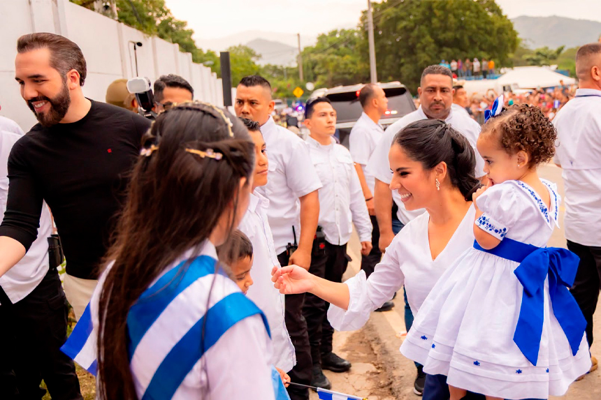 GABRIELA DE BUKELE: “CELEBRAMOS EL FUTURO QUE ESTAMOS CONSTRUYENDO PARA NUESTROS NIÑOS”