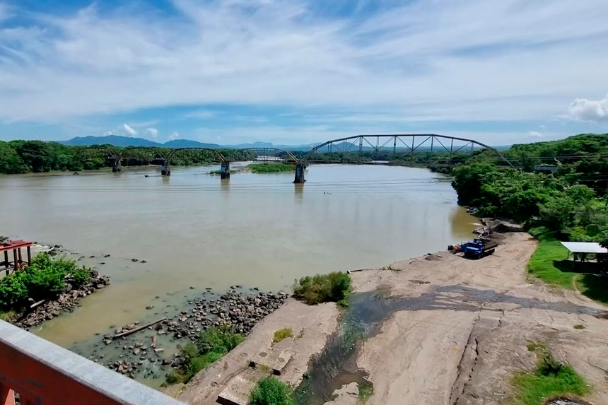 RÍO LEMPA CONTINÚA POR ENCIMA DEL NIVEL DE DESBORDE TRAS LLUVIAS