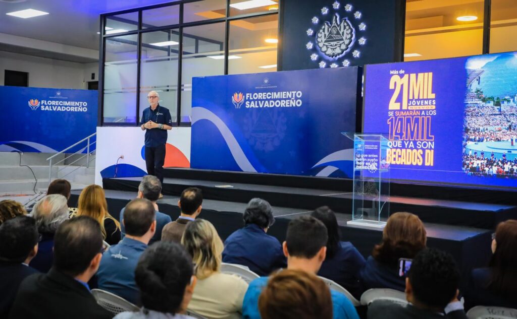 MÁS DE 21 MIL JÓVENES PODRÁN OPTAR A BECAS PARA CONTINUAR SUS ESTUDIOS SUPERIORES